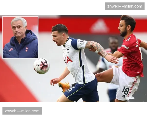 马赛双后腰职责分工：霍伊别尔防守覆盖与隆吉耶组织调度配合