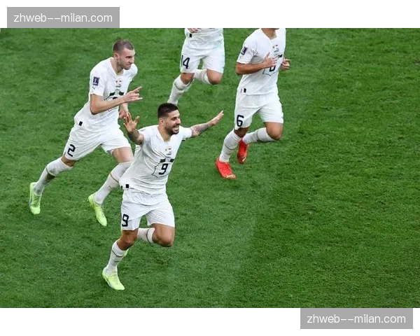 勒沃库森12次角球压制沃尔夫斯堡 边路宽度利用强化控场优势